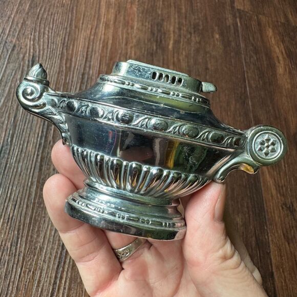 Vintage 1940s Silver Genie Lamp Style Lighter Made in Occupied Japan - Picture 3 of 9